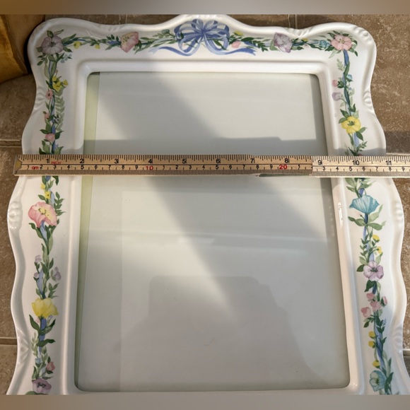 Floral Ribbon Ceramic Picture Frame - Picture 6 of 6